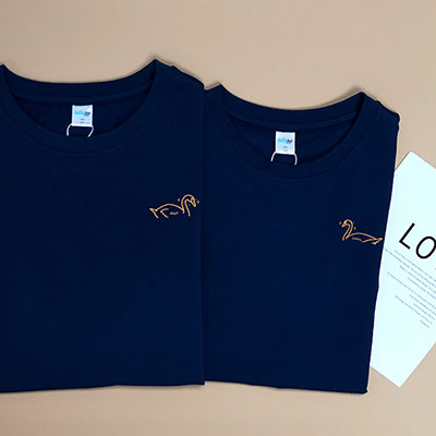 Bespoke Swan With Heart - Couple / Men / Women T-Shirts